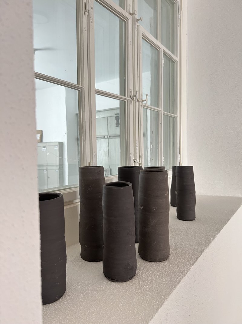 Pop-up in Hohenems von Ferdinand Ruef | zeitlose Keramik und Zeichnungen auf Porzellan