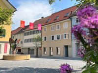 Pop-up in Hohenems von Ferdinand Ruef | zeitlose Keramik und Zeichnungen auf Porzellan